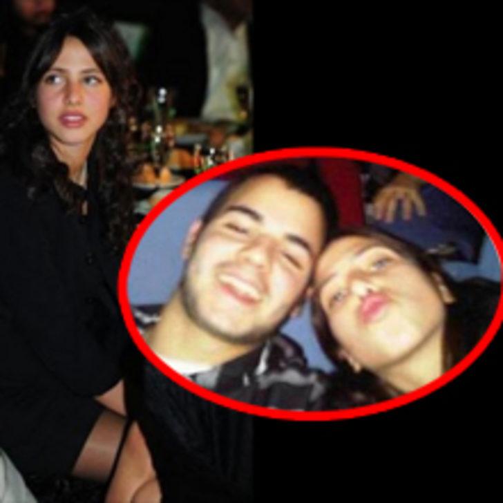 'Ancak Telefon Sevgilisi Olur'