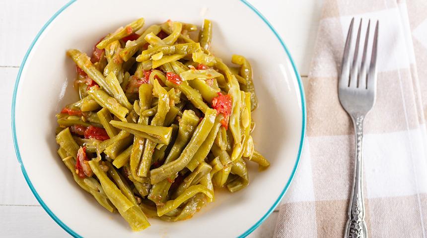 Her şeyin yanına yakışıyor! Zeytinyağlı taze fasulye tarifi 