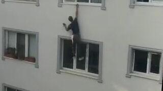 Pencereden sarkan adamı görenler neye uğradığını şaşırdı! Gerçek ortaya çıktı: Yakalanmamak için...