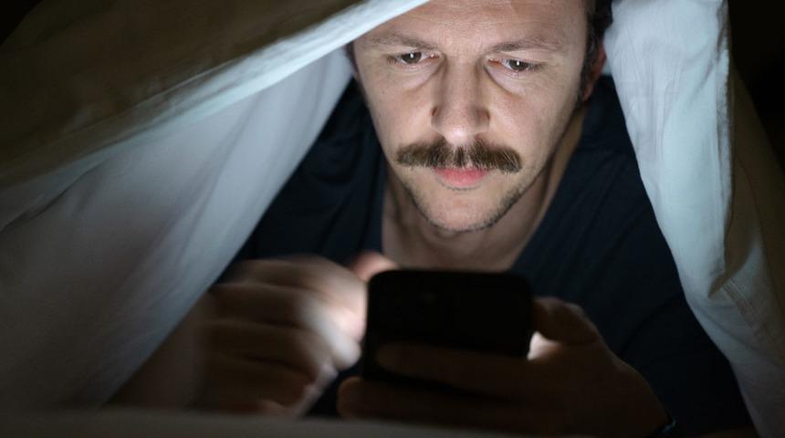 Cep telefonunu bu saatlerde kullanıyorsanız tehlike altındasınız