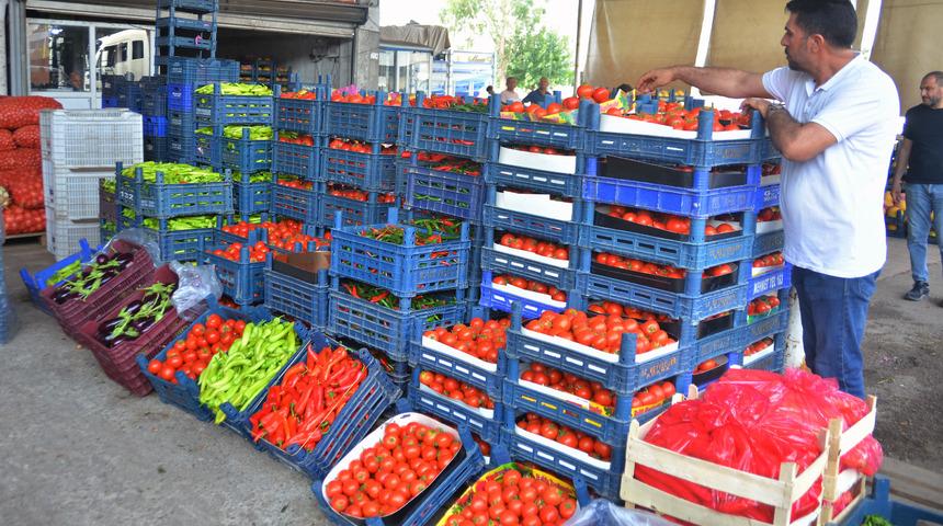 Cep yakan fark! Halde kilosu 4 lira olan domates markette 14 lira