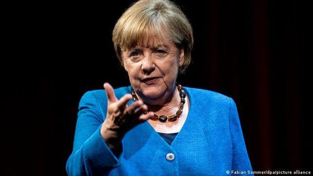 Suskunluğunu bozan Merkel Rusya politikasını savundu