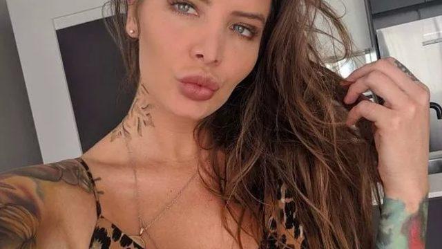 Sosyal medya fenomeni kadından ilginç itiraf! “Çift vajinam var, biri aşk biri iş için!”