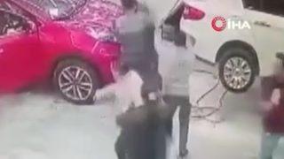 Yer: Esenyurt! Aracını ekspere götürdü, döndüğünde yumruklar havada uçuştu