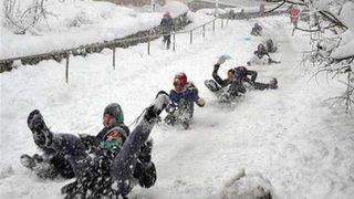 'Sahte Vali' okulları tatil etti