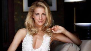 Burcu Esmersoy 'Hazır mıyız?' notuyla sosyal medyayı kasıp kavurdu! Mayolu pozuna beğeni yağmuru...