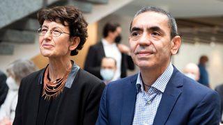 Kanser aşısı çıktı mı? Uğur Şahin ve Özlem Türeci kanser aşısını mı buldu? Uğur Şahin ile Özlem Türeci'nin bulduğu aşı ne zaman kullanılacak?