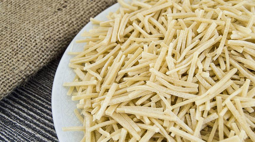 Fark etmeden yapıyorsunuz! Erişte yaparken bu hataları sakın uygulamayın