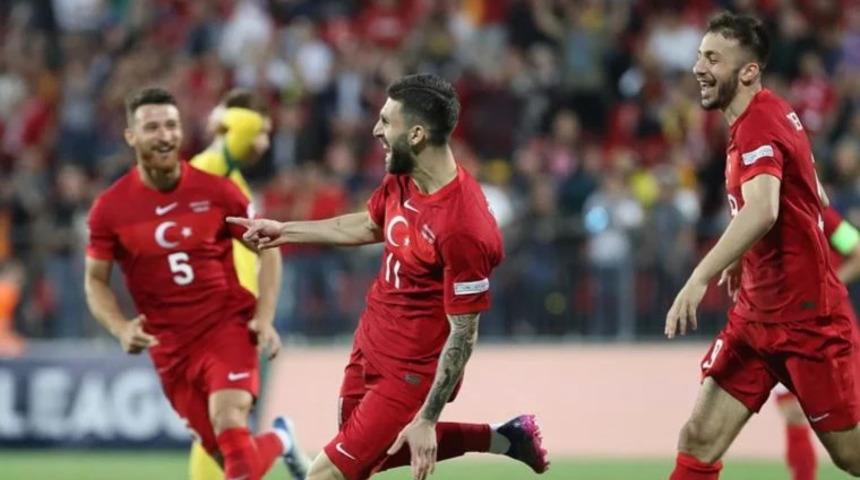 Doğukan Sinik, milli takımda şova başladı! Sıradaki gelsin...