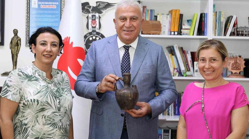 Çöp zannedip attılar... Değeri sonra anlaşıldı! Temizlik işçisinin dikkati sayesinde...