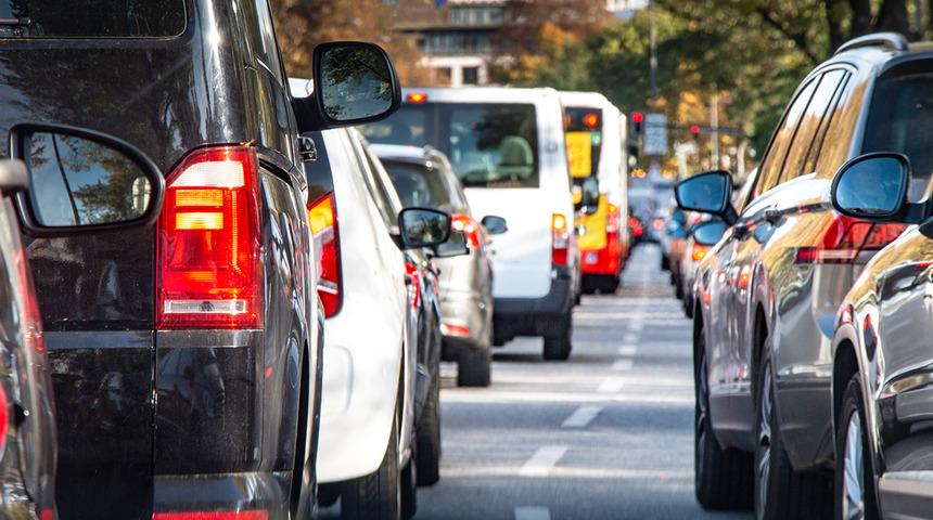 AB'de bir dönem sona eriyor! 2035 yılından itibaren dizel ve benzinli araçların satışının yasaklanmasına onay