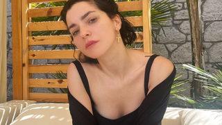 Merve Boluğur şarkıcılığa soyundu, duyanlar şoke oldu! Murat Dalkılıç'tan sonra kendine gelemedi