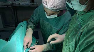 5 binde bir görülüyor: Poposu olmadığını görünce şok geçirdiler!