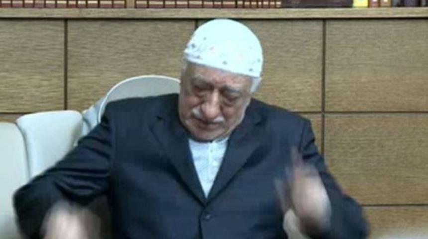 Gülen, ağlayarak sohbet salonunu terk etti