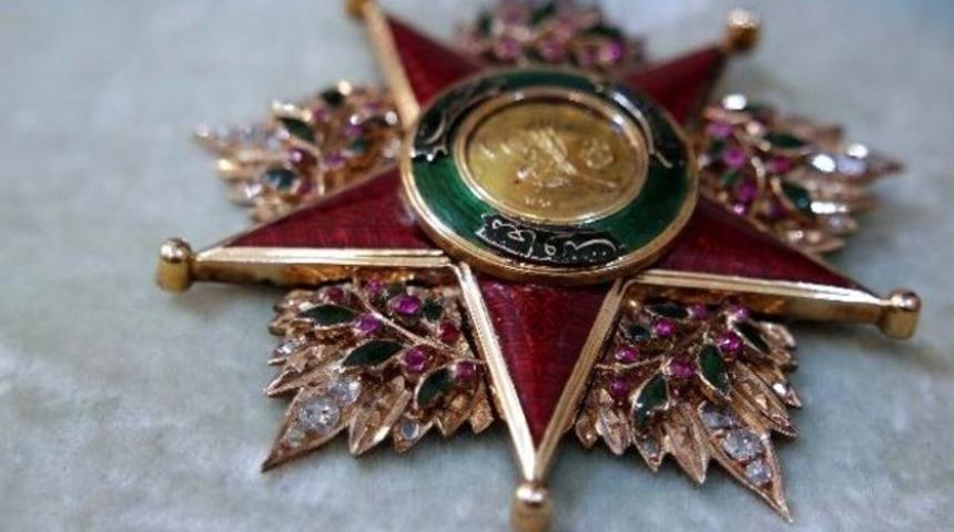 Şefkat Nişanı satılıyor