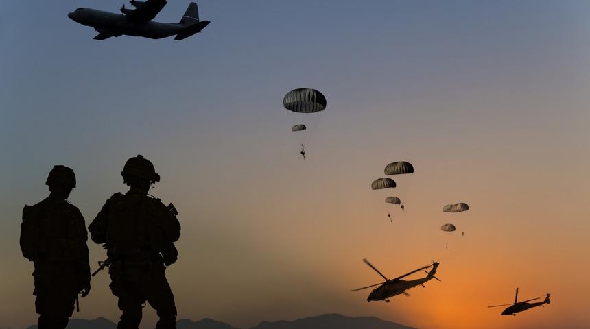 Askeri kışlada kırmızı alarm! Seks partisinden sonra ülke karıştı...