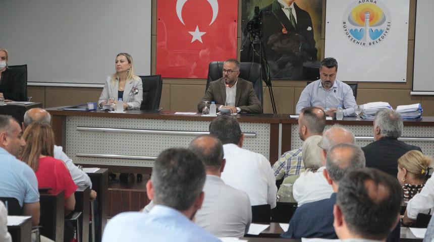 Adana Büyükşehir Belediyesi'nde 'hükümeti devirme' gerginliği! Zeydan Karalar'ın sözleri tartışma yarattı