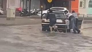 Bu kez görüntüler Bursa'dan! Araçlar suya gömüldü... Otomobil sahiplerinin zorlu mücadelesi