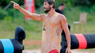 Polisin kafasında şişe kırdığı iddiasıyla yargılanan Survivor Adem Kılıçcı beraat etti