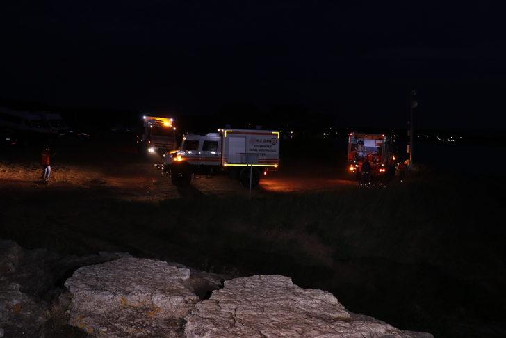 Kandıra'da yapılan tatbikatta gemide mahsur kalan kazazedeler varagele sistemiyle kurtarıldı G3