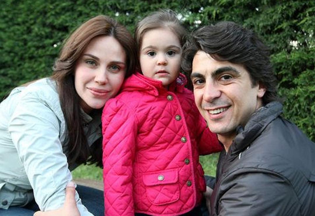 Demet Şener kızını paylaştı! Zeynep Sever, Pınar Altuğ ve Defne Samyeli yorumsuz bırakmadı