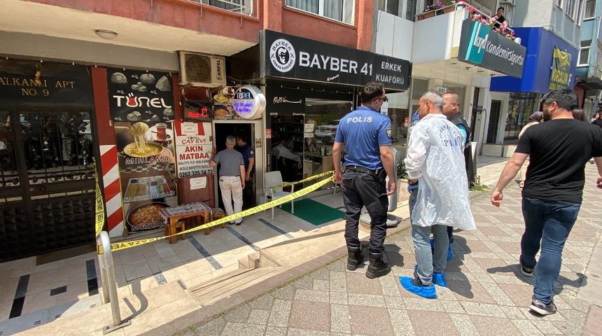 İzmit'te kanlı hesaplaşma! Babasını vuranın babasını bıçakladı