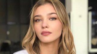 Melisa Döngel derin bacak dekolteli pozlarıyla büyüledi! Sen gerçek misin?