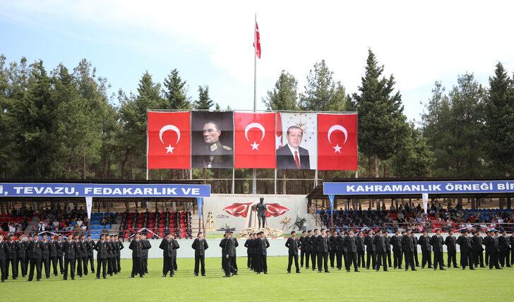Bakan Soylu, Çanakkale'de Yedek Subay Temel Eğitim Mezuniyet Töreni'ne katıldı: (1) G4
