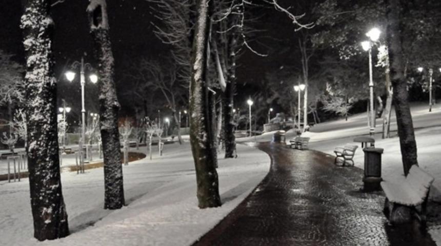 Kar yağışı başladı, bu illerde okullar tatil