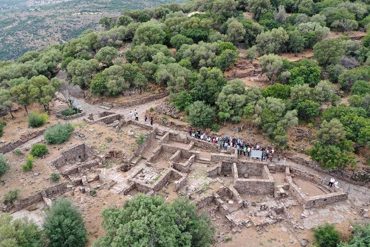 Vestel çalışanları, antik kentte çevre temizliği yaptı G2