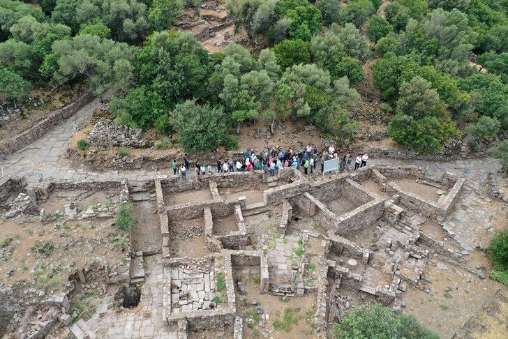 Vestel çalışanları, antik kentte çevre temizliği yaptı G3