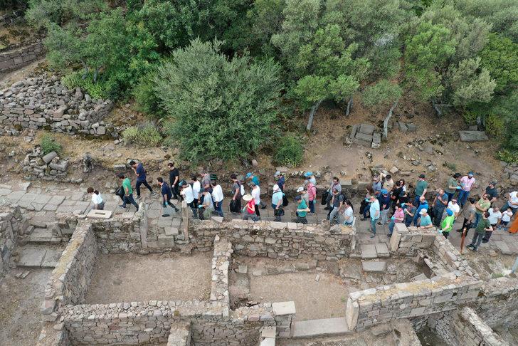 Vestel çalışanları, antik kentte çevre temizliği yaptı G4