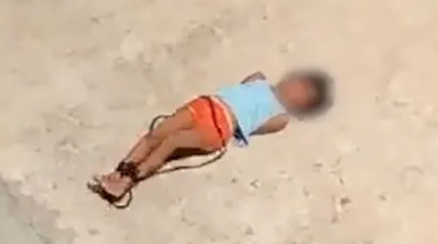 5 yaşındaki kızının ellerini ve kollarını bağlayıp 45 derecelik sıcakta bıraktı! Nedeni ‘pes’ dedirtti