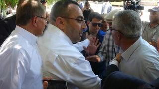 Son dakika | Ahmet Davutoğlu'nun Malatya ziyaretinde 'çakal' gerginliği! Apar topar götürüldü