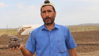Tarlada gezerken buldu! 'Hemen eve getirdim, özellikleri gök taşına benziyor'