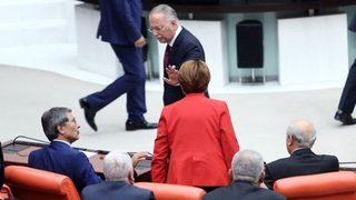 Meral Akşener ile İhsanoğlu arasında dikkat çeken kare