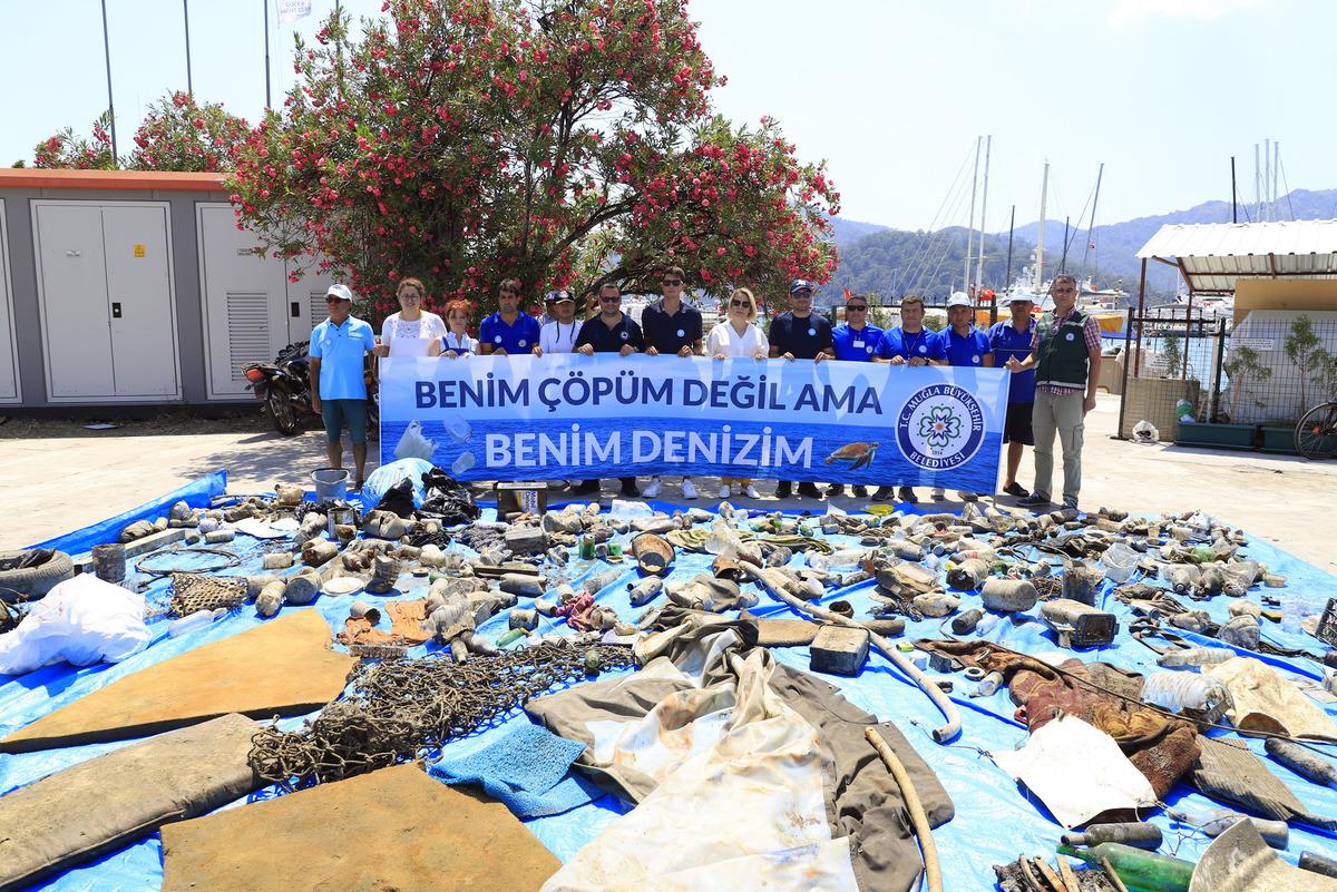 Muğla'da deniz dibi temizliği yapıldı