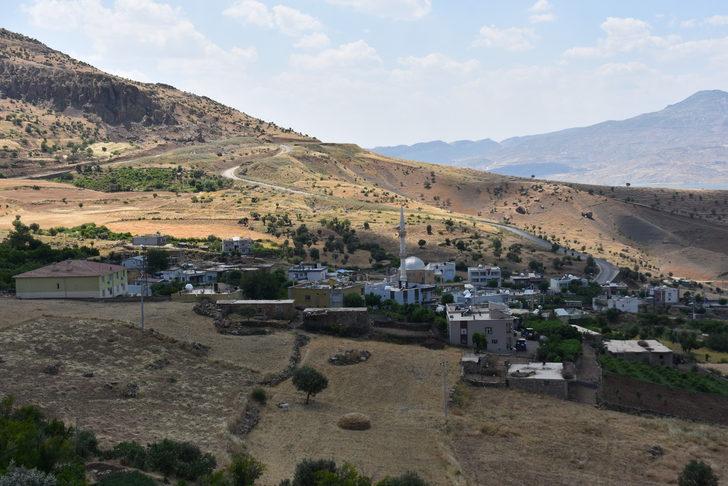 Şırnak'ın Çevrimli köyünde 32 yıl önce terör örgütü PKK'nın katlettiği 27 kişi anıldı G1