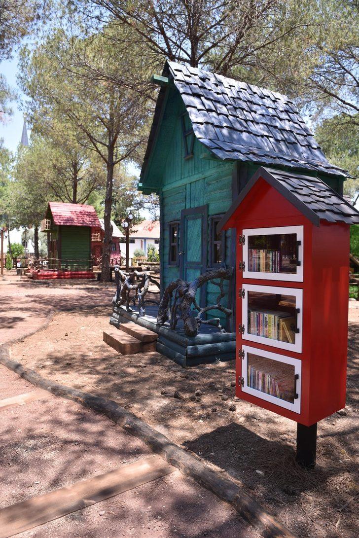 Antalya'da Dokumapark Orman Kütüphanesi açıldı G4