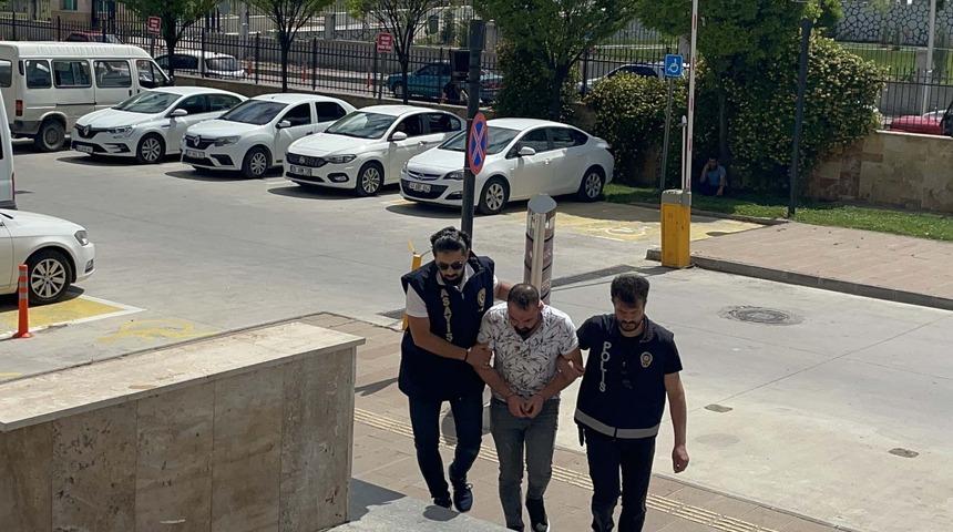 GÜNCELLEME - Uşak'ta 5 kişinin yaralanmasına neden olan alkollü sürücü tutuklandı