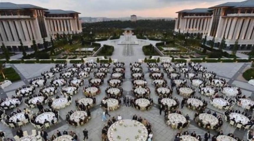 Cumhurbaşkanı Recep Tayyip Erdoğan, Saray personeline iftar verdi