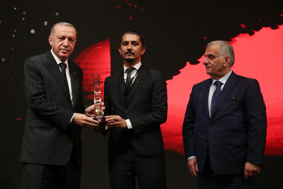 Cumhurbaşkanı Erdoğan, Şehit Mustafa Cambaz Fotoğraf Yarışması &Ouml;d&uuml;l T&ouml;reni'nde konuştu: (3)