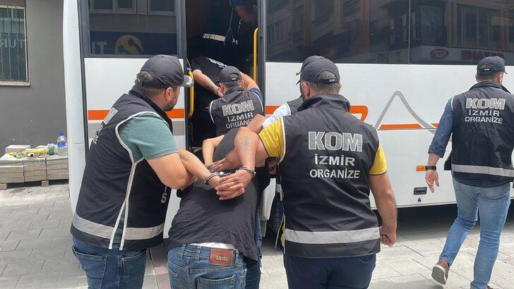 GÜNCELLEME - İzmir'deki silahlı saldırıya ilişkin 8 kişi tutuklandı G2