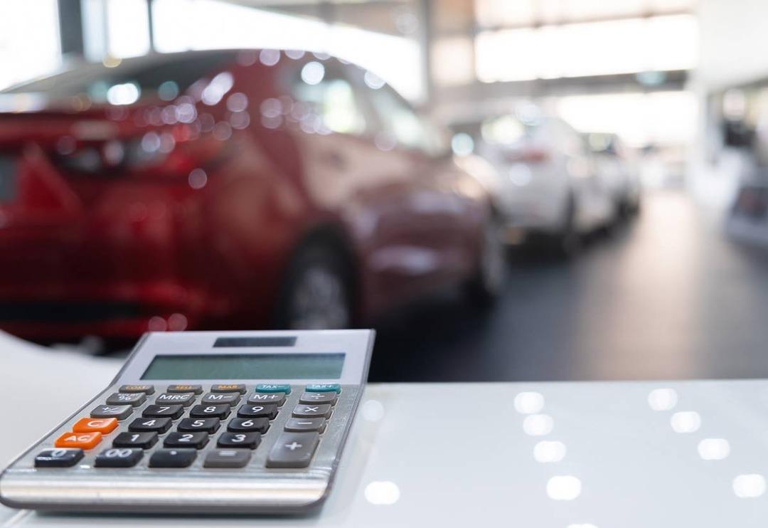 Sıfır ara&ccedil; almak isteyenler i&ccedil;in markalar tek tek duyurdu: 300 bin TL'nin altında araba kalmadı! İşte haziran ayı kampanyalı araba fiyatları...