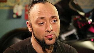 Hayko Cepkin'den akaryakıt zammına şiirli tepki: Gülme bana be gönlüm...