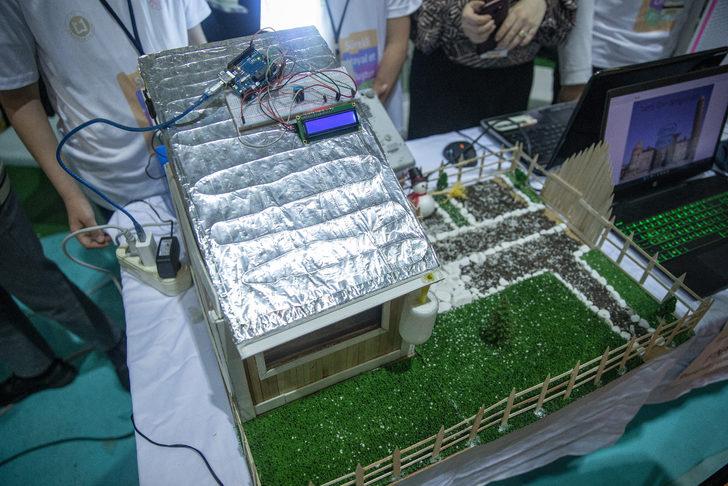 Erzurum'da ortaokullular atık malzemelerden kar birikmesi ve buzlanmaya karşı proje yaptı G3