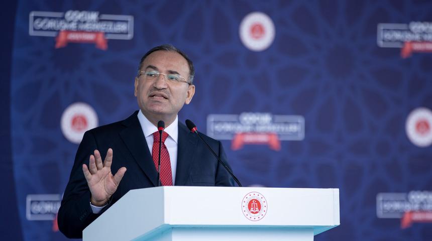 Adalet Bakanı Bozdağ, "Utanç verici uygulama sona erdi" diyerek duyurdu