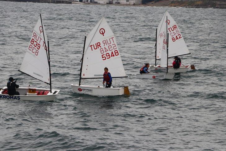 Tekirdağ'daki Kiraz Festivali'nde yelken ve yüzme yarışları düzenlendi G3