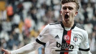 Son dakika: Rıdvan Yılmaz yuvadan uçtu! Beşiktaş, Eintracht Frankfurt ile 6.5 milyon Euro bonservis konusunda anlaşma sağladı