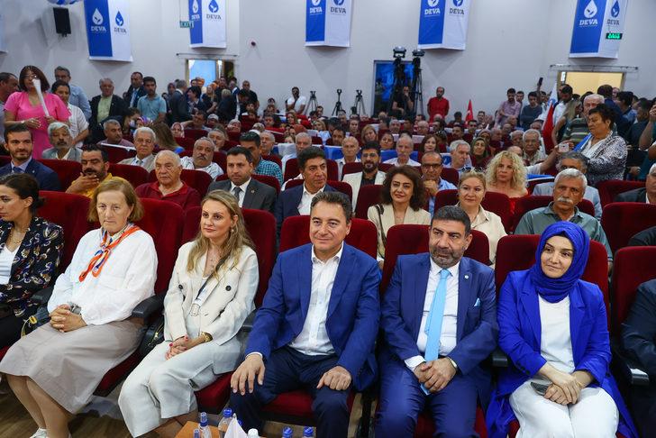 DEVA Partisi Genel Başkanı Babacan, İzmir'de partililerle buluştu G1
